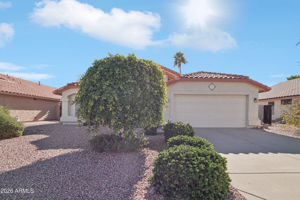 Photo of 9729 W Burnett Road, Peoria, AZ 85382 (MLS # 6972220)