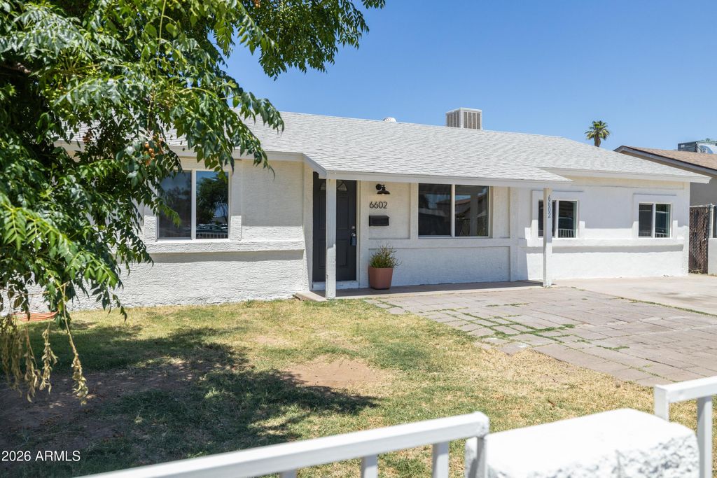 Photo of 6602 W Holly Street, Phoenix, AZ 85035 (MLS # 7025648)