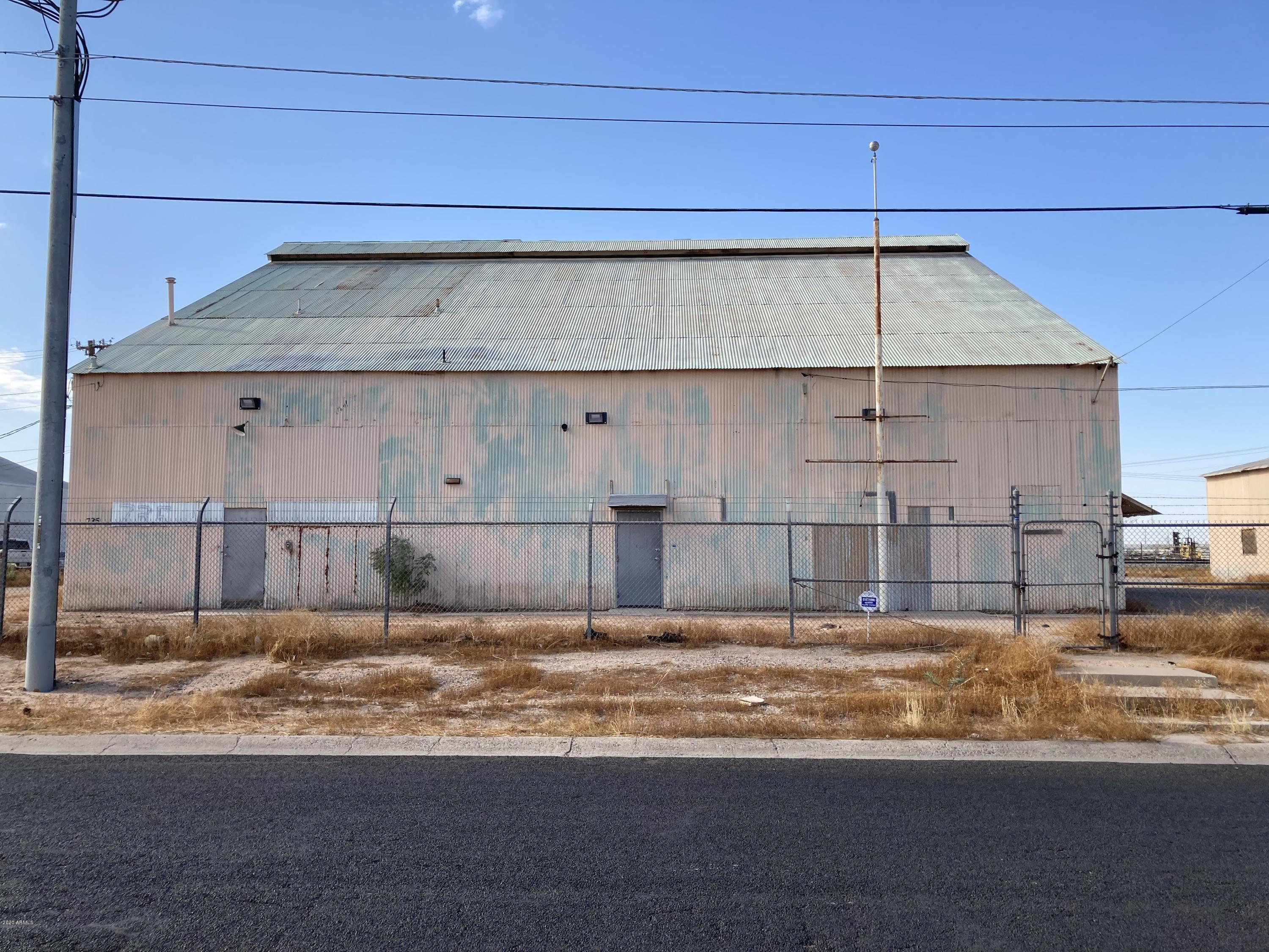 735 W 1ST Street