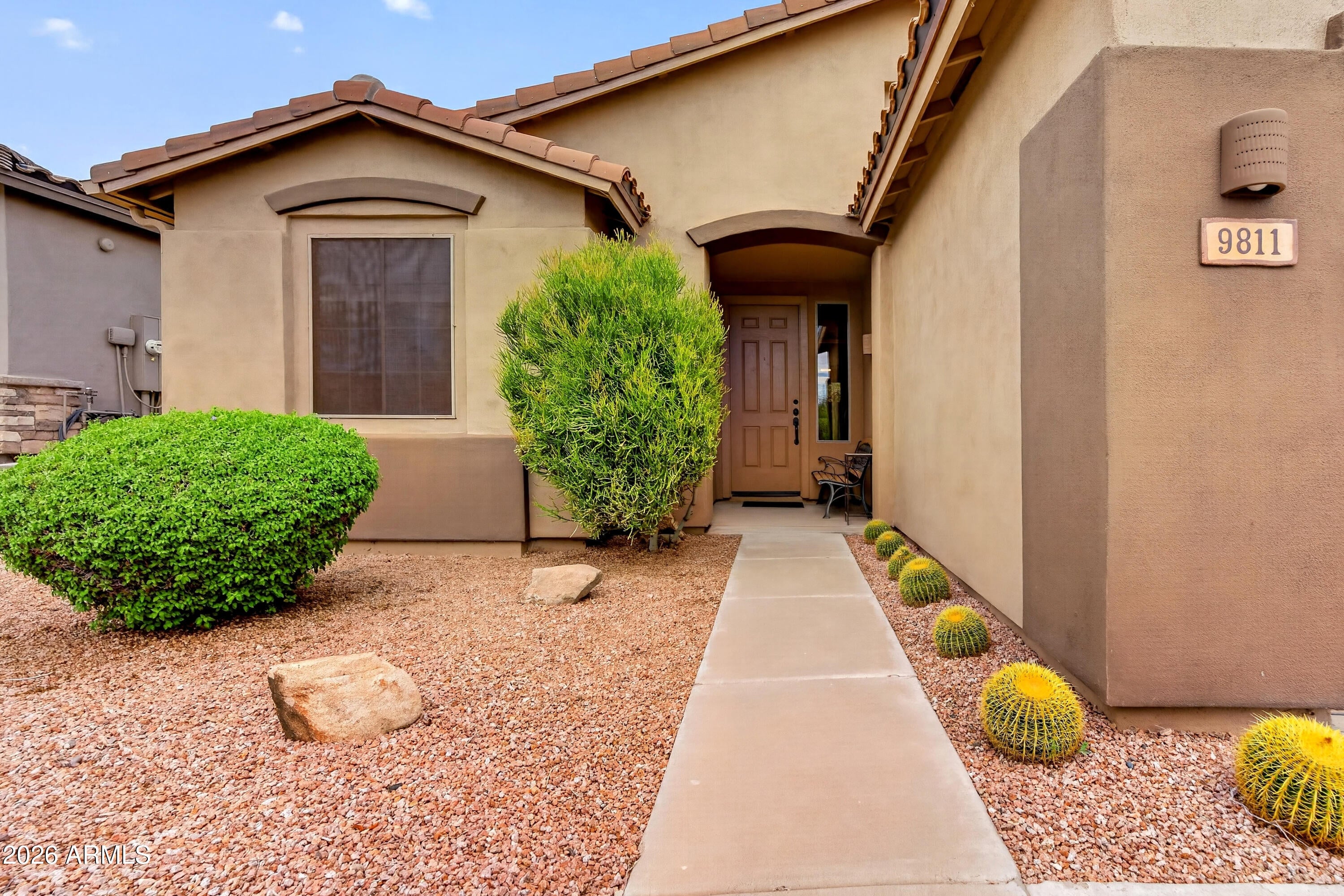 9811 N DESERT ROSE Drive