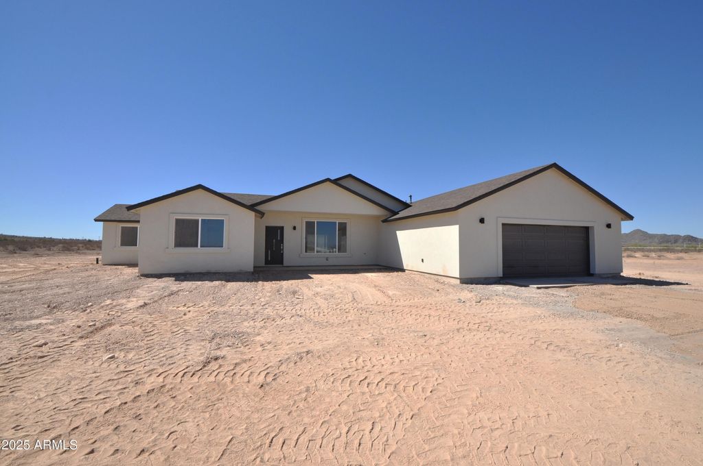 Photo of 1592 N 431st Avenue, Tonopah, AZ 85354 (MLS # 6930856)