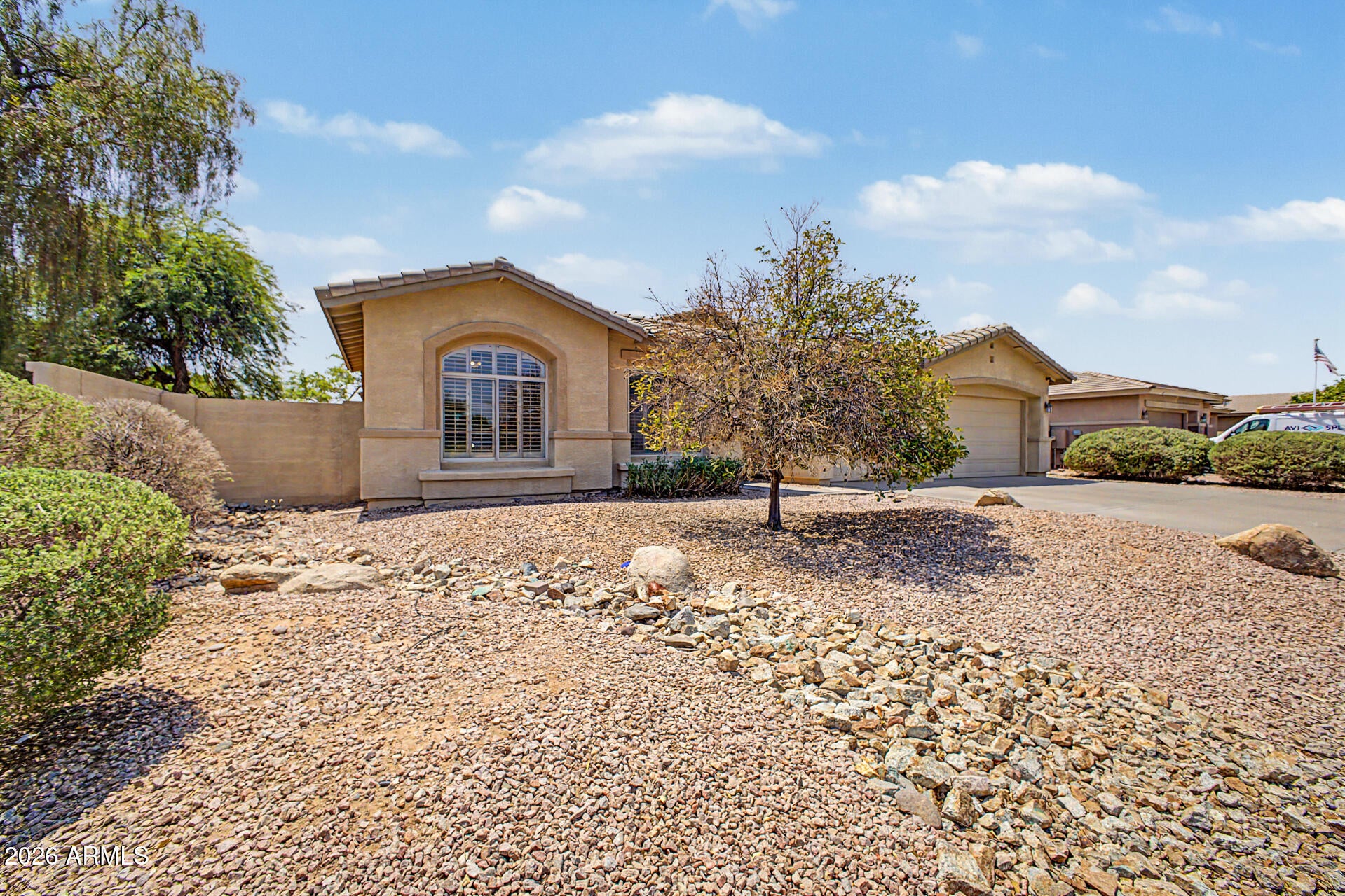 1414 N ROBIN Lane