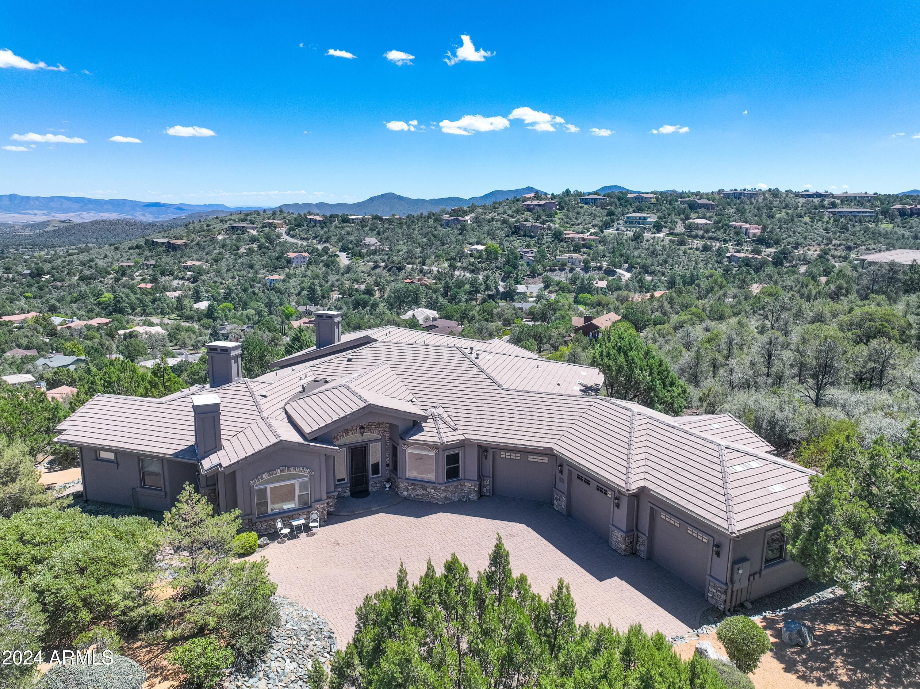 461 Rockrimmon Circle