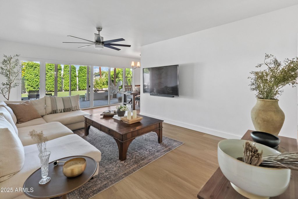 Photo of 818 W Indianola Avenue, Phoenix, AZ 85013 (MLS # 6935780)