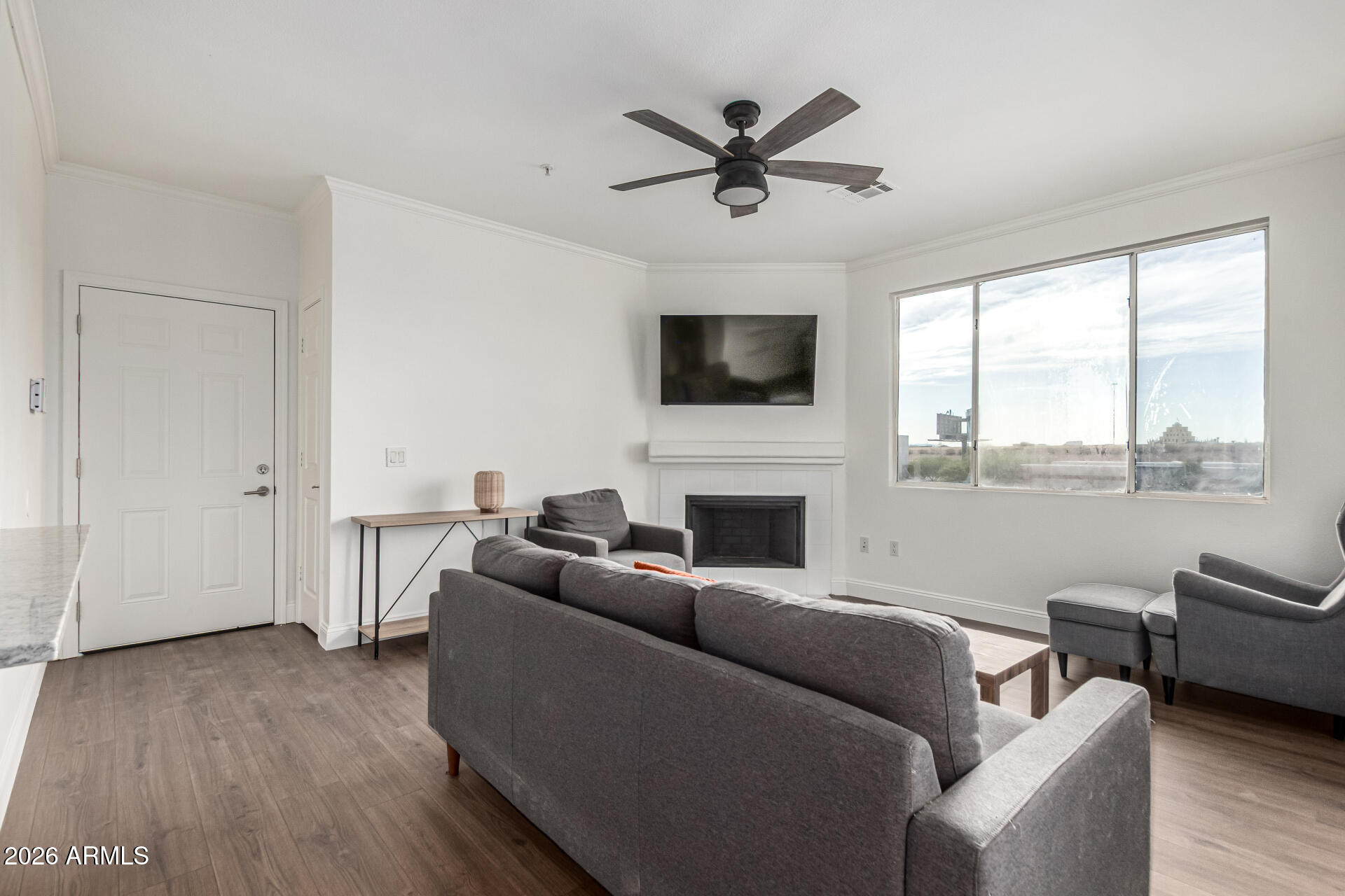 5345 E VAN BUREN Street 335