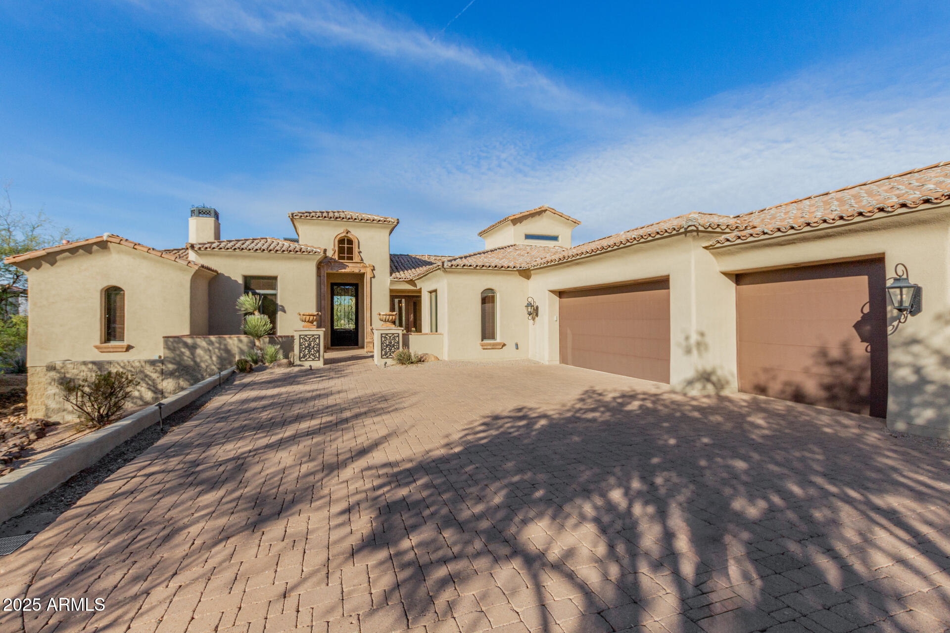 3254 N LADERA Circle