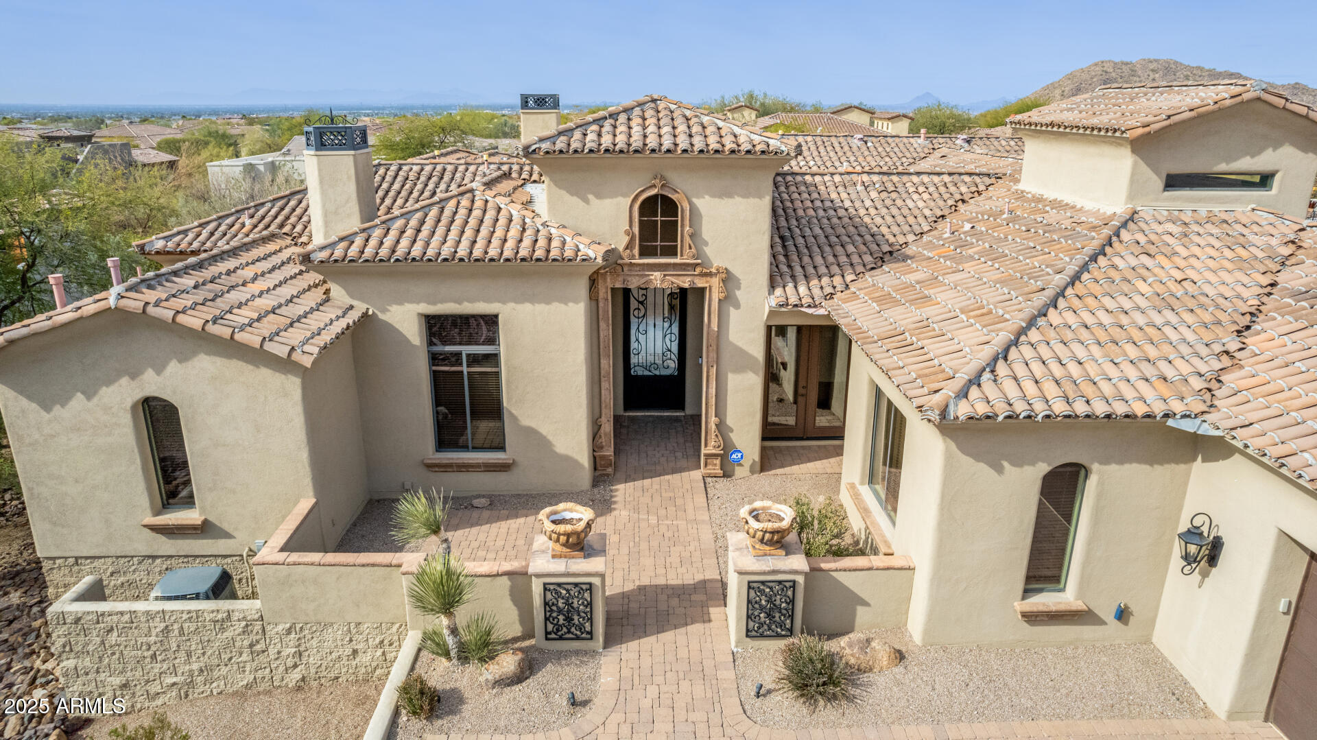 3254 N LADERA Circle