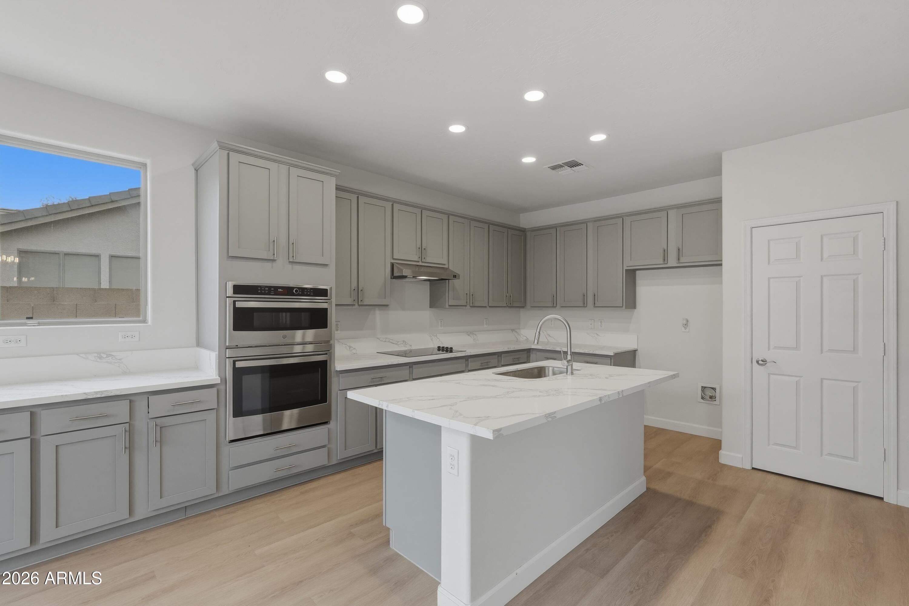 16820 W STEVENAGE Street