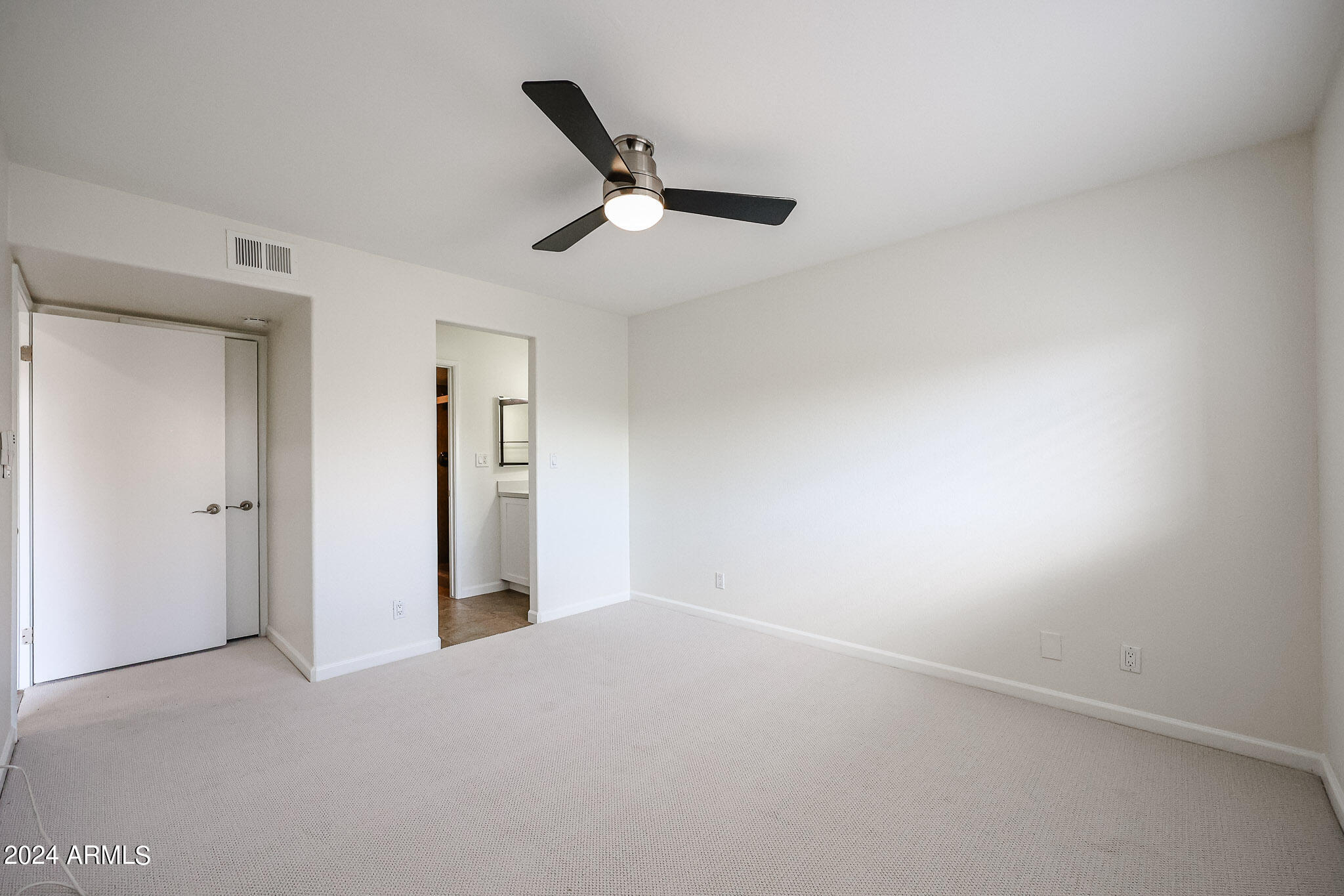 Scottsdale, Arizona 85250, United States, 2 Bedrooms Bedrooms, ,2 BathroomsBathrooms,Residential,Active,45769