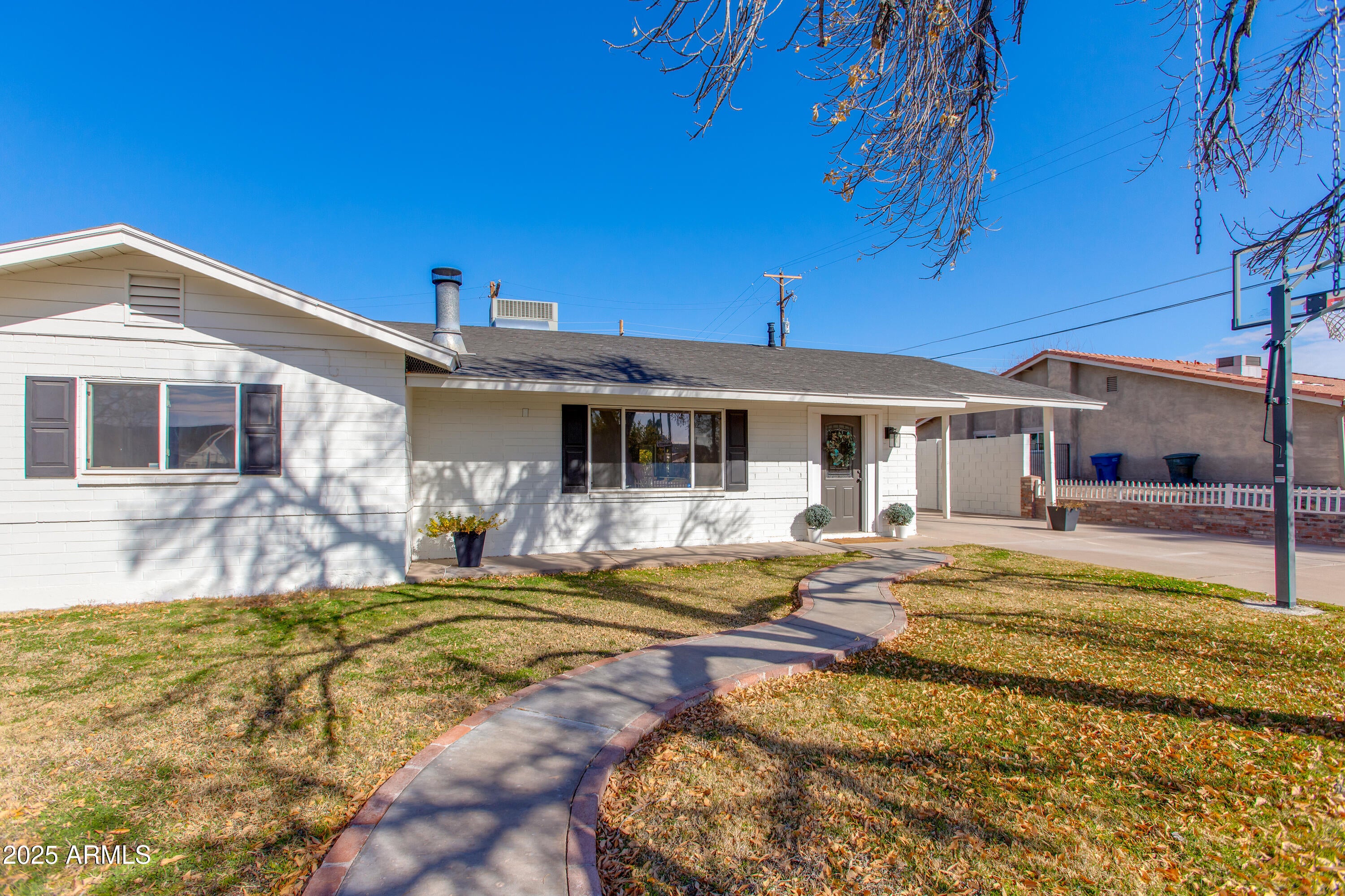 4322 E MULBERRY Drive