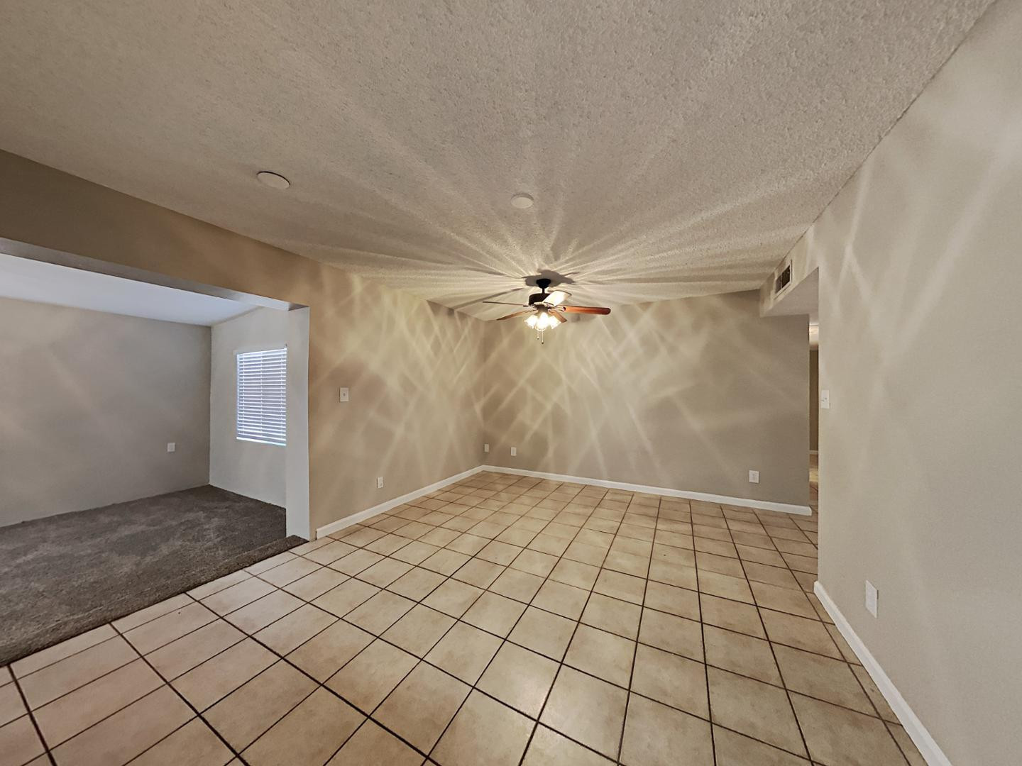 2018 W MEADOW Drive
