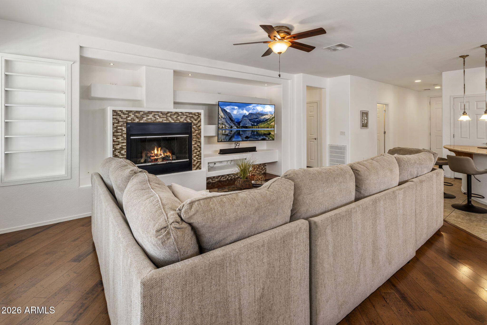 4637 E NARROWLEAF Drive