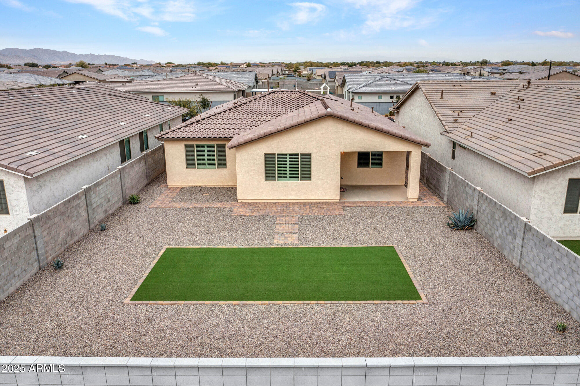 Litchfield Park, Arizona 85340, United States, 4 Bedrooms Bedrooms, ,3 BathroomsBathrooms,Residential,Pending,84619