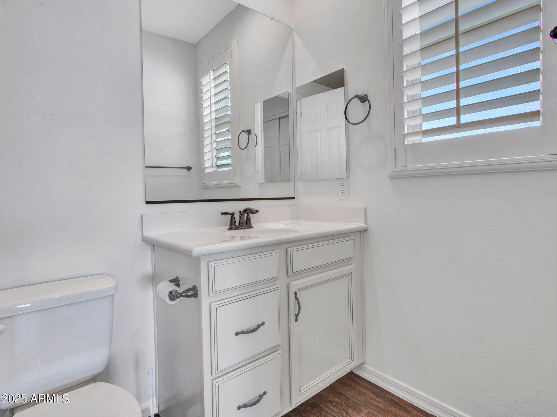 Litchfield Park, Arizona 85340, United States, 4 Bedrooms Bedrooms, ,3 BathroomsBathrooms,Residential,Pending,84619