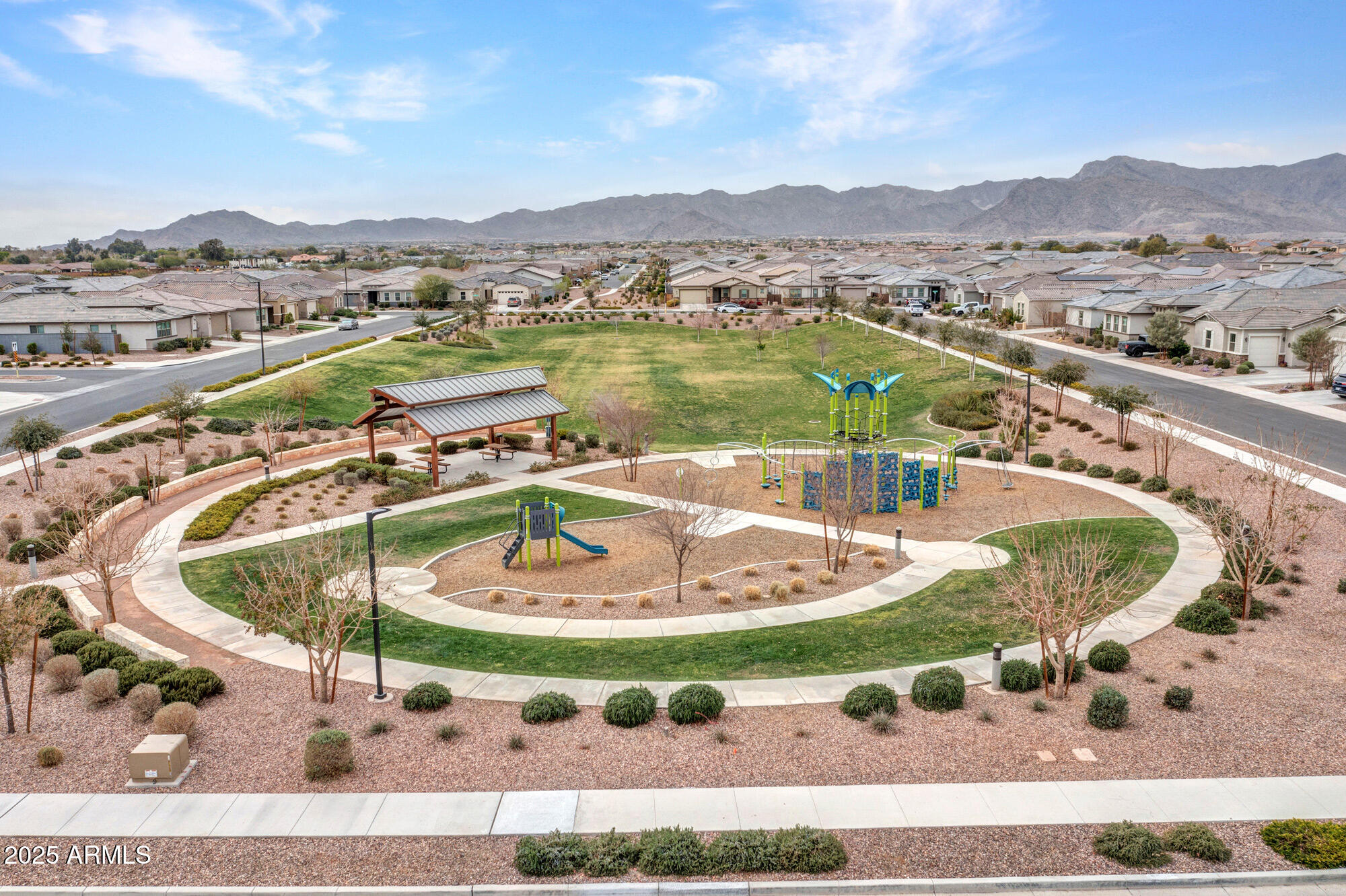 Litchfield Park, Arizona 85340, United States, 4 Bedrooms Bedrooms, ,3 BathroomsBathrooms,Residential,Pending,84619