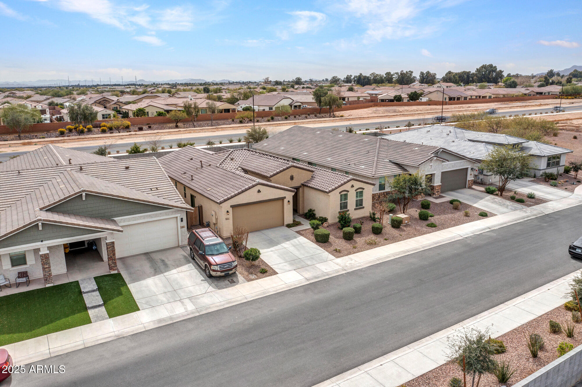 Litchfield Park, Arizona 85340, United States, 4 Bedrooms Bedrooms, ,3 BathroomsBathrooms,Residential,Pending,84619