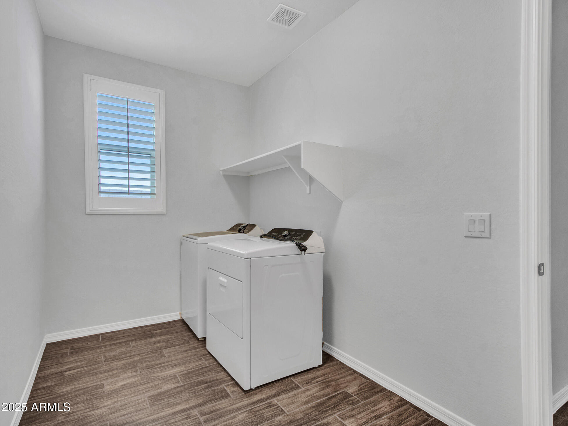 Litchfield Park, Arizona 85340, United States, 4 Bedrooms Bedrooms, ,3 BathroomsBathrooms,Residential,Pending,84619