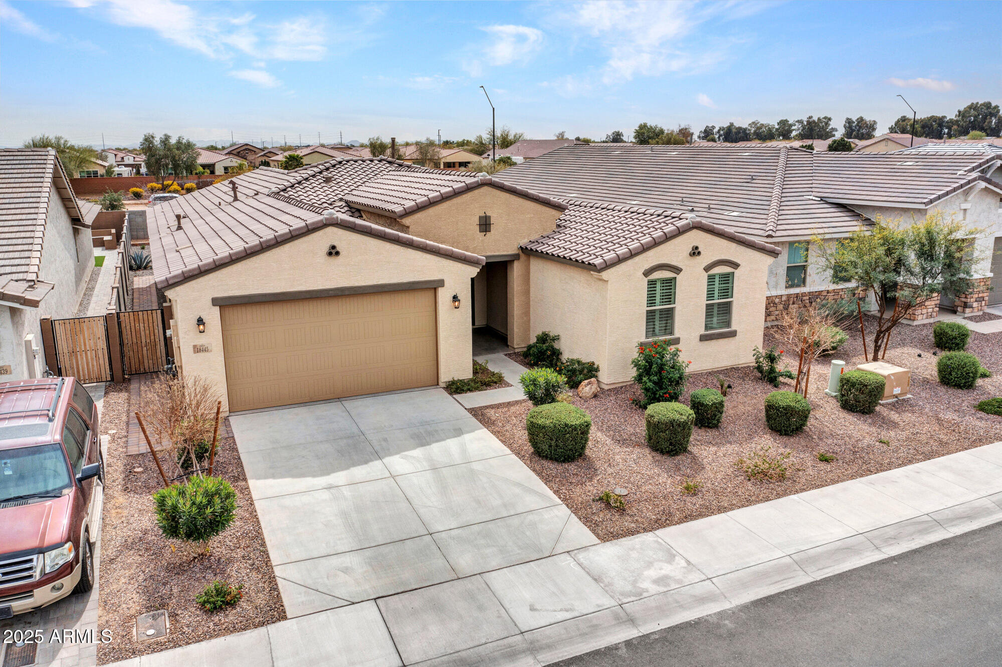 Litchfield Park, Arizona 85340, United States, 4 Bedrooms Bedrooms, ,3 BathroomsBathrooms,Residential,Pending,84619