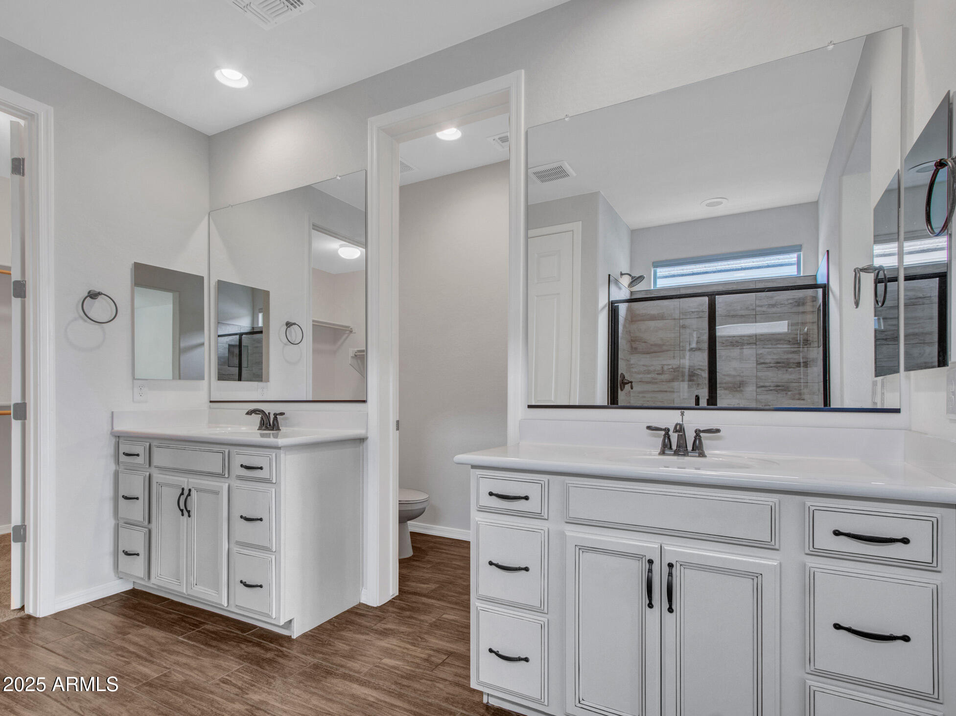 Litchfield Park, Arizona 85340, United States, 4 Bedrooms Bedrooms, ,3 BathroomsBathrooms,Residential,Pending,84619