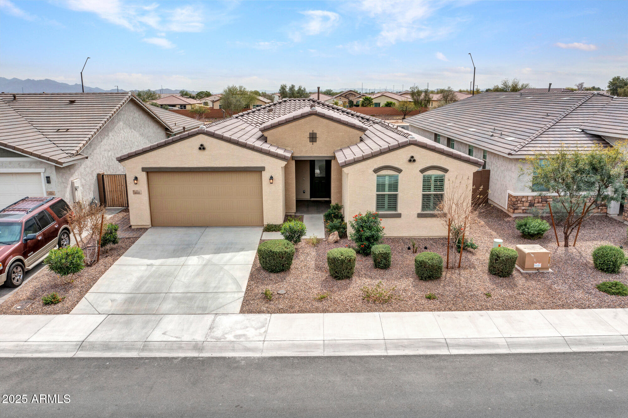 Litchfield Park, Arizona 85340, United States, 4 Bedrooms Bedrooms, ,3 BathroomsBathrooms,Residential,Pending,84619