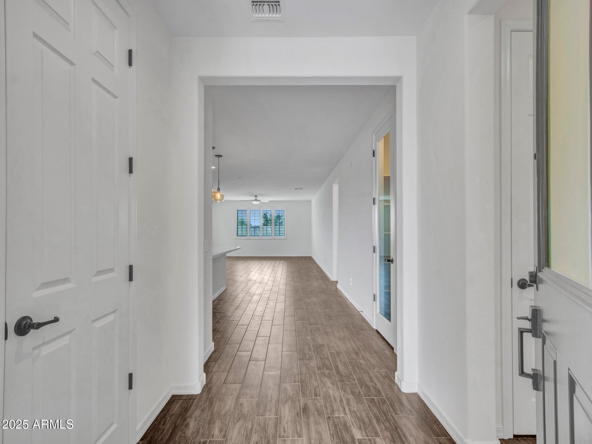 Litchfield Park, Arizona 85340, United States, 4 Bedrooms Bedrooms, ,3 BathroomsBathrooms,Residential,Pending,84619