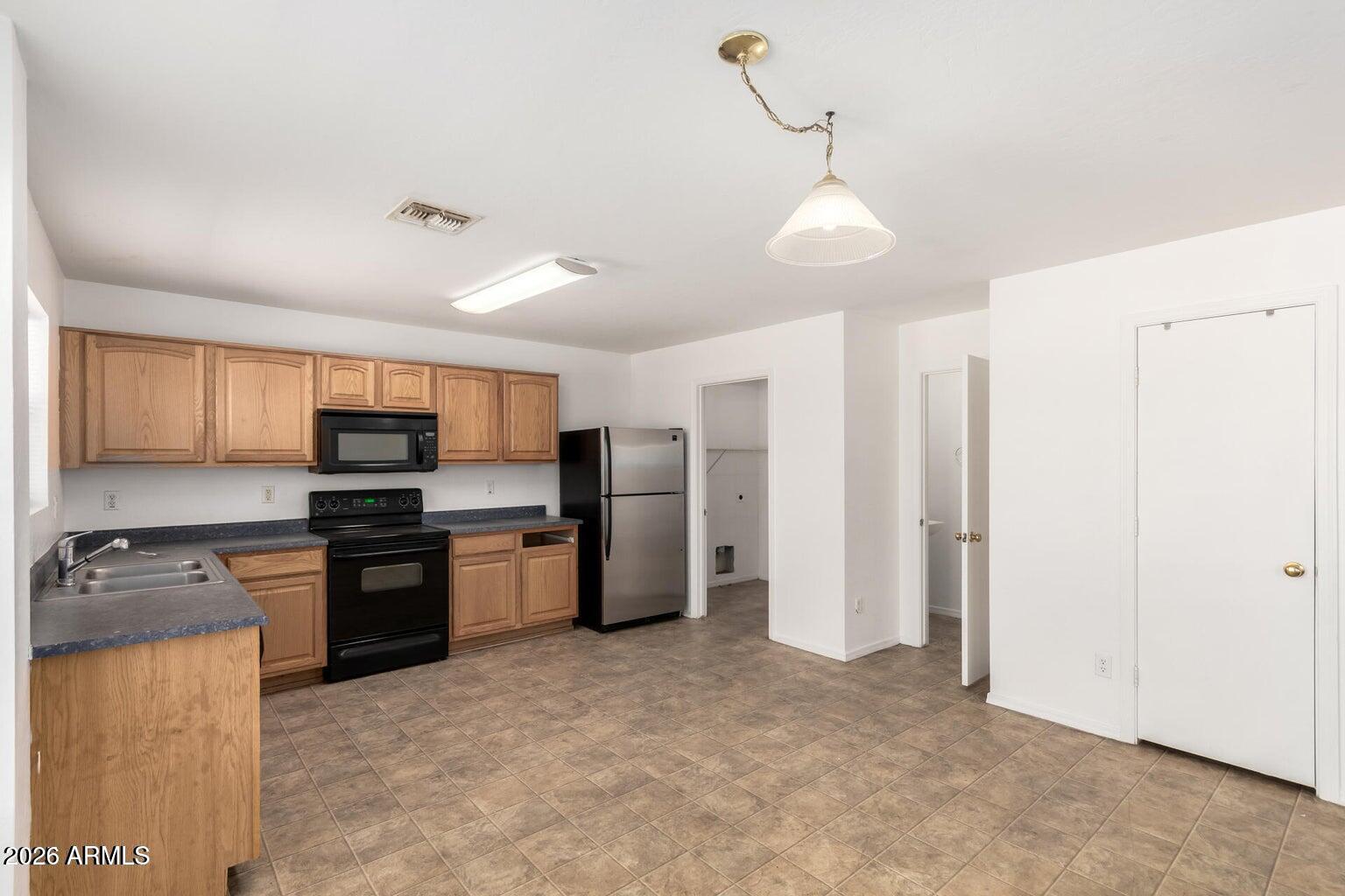 3124 W MALDONADO Road