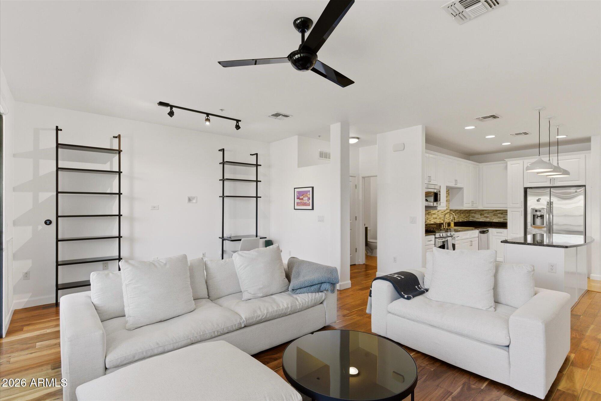 7291 N SCOTTSDALE Road 3006