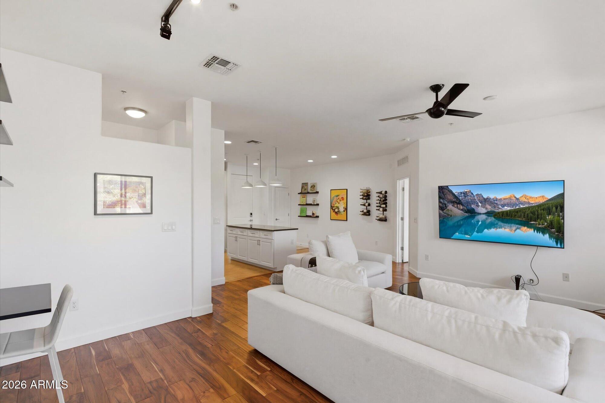 7291 N SCOTTSDALE Road 3006