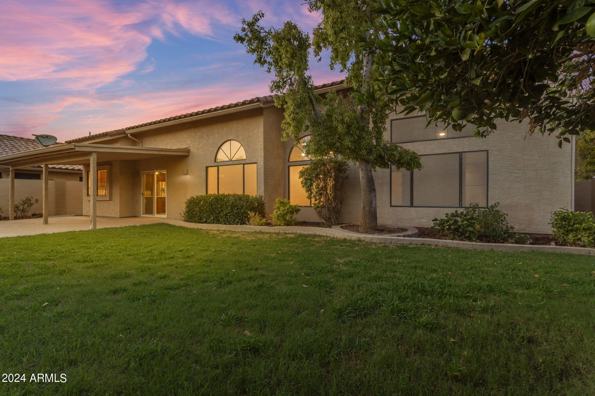 387 W LARONA Lane