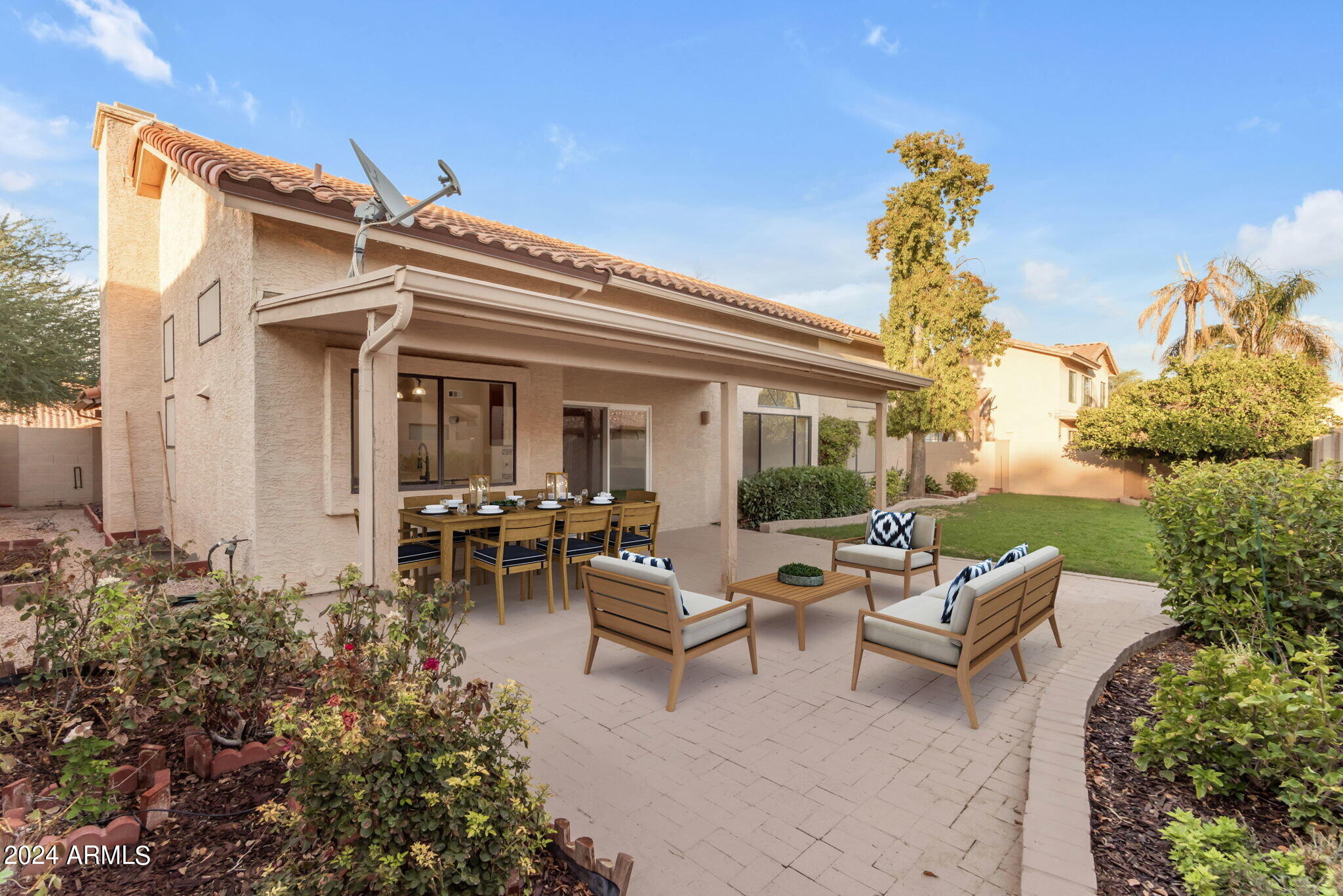 387 W LARONA Lane