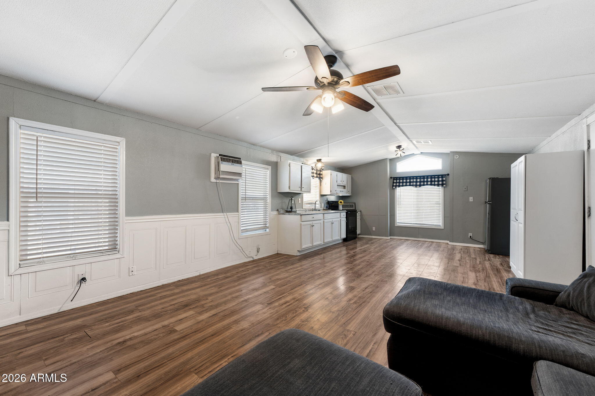 Acacia Villa Mobile Home Park - Residential