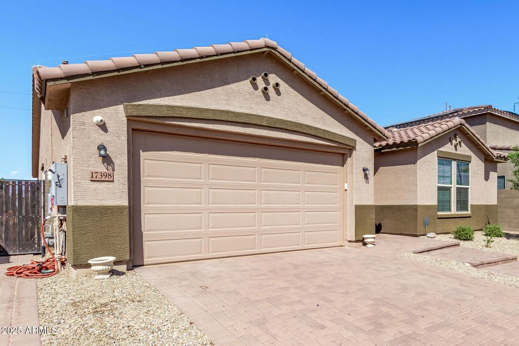Photo of 17398 W Superior Avenue, Goodyear, AZ 85338 (MLS # 6925386)