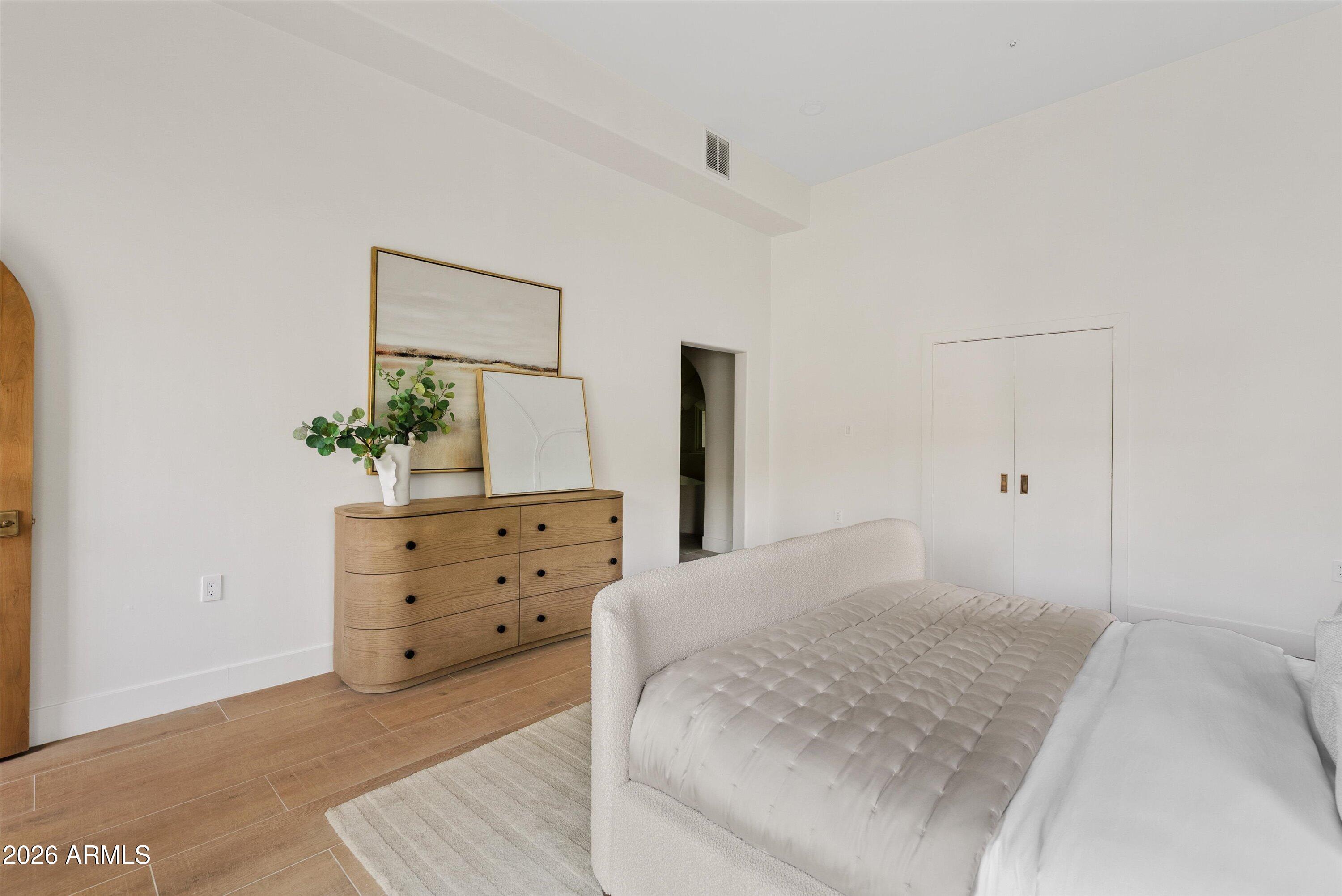 CAMELBACK PARK ESTATES - Residential
