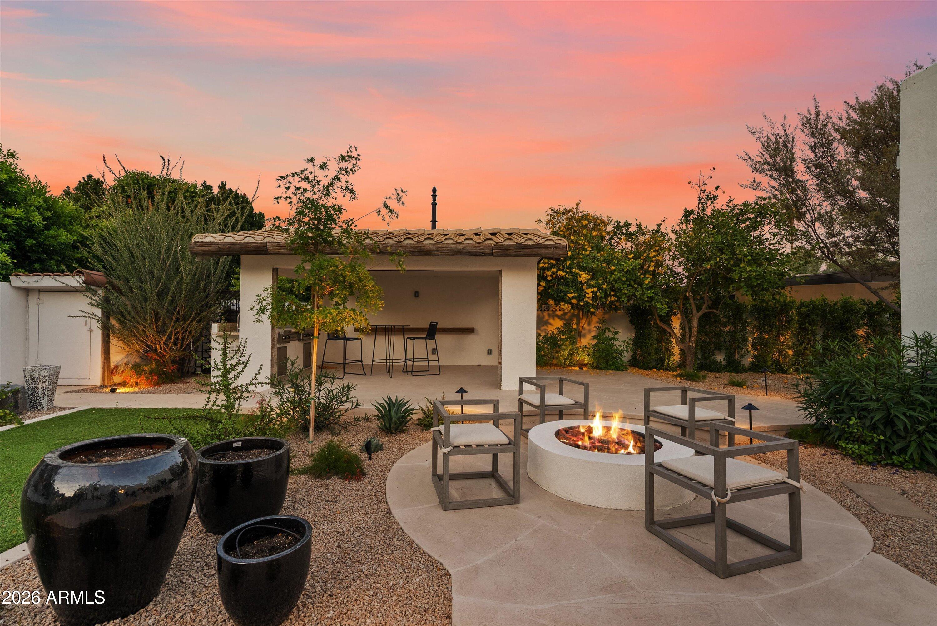 CAMELBACK PARK ESTATES - Residential