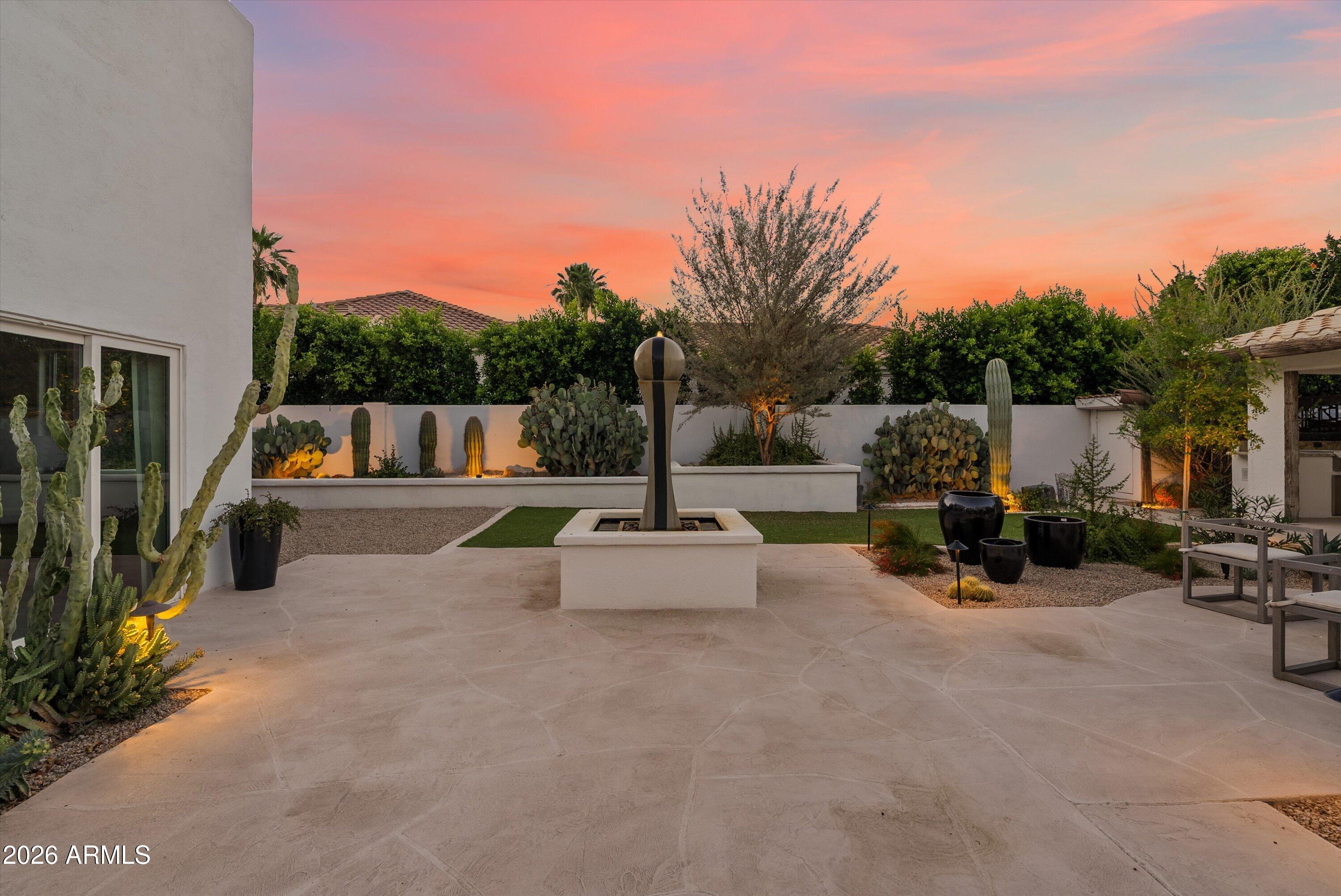 CAMELBACK PARK ESTATES - Residential