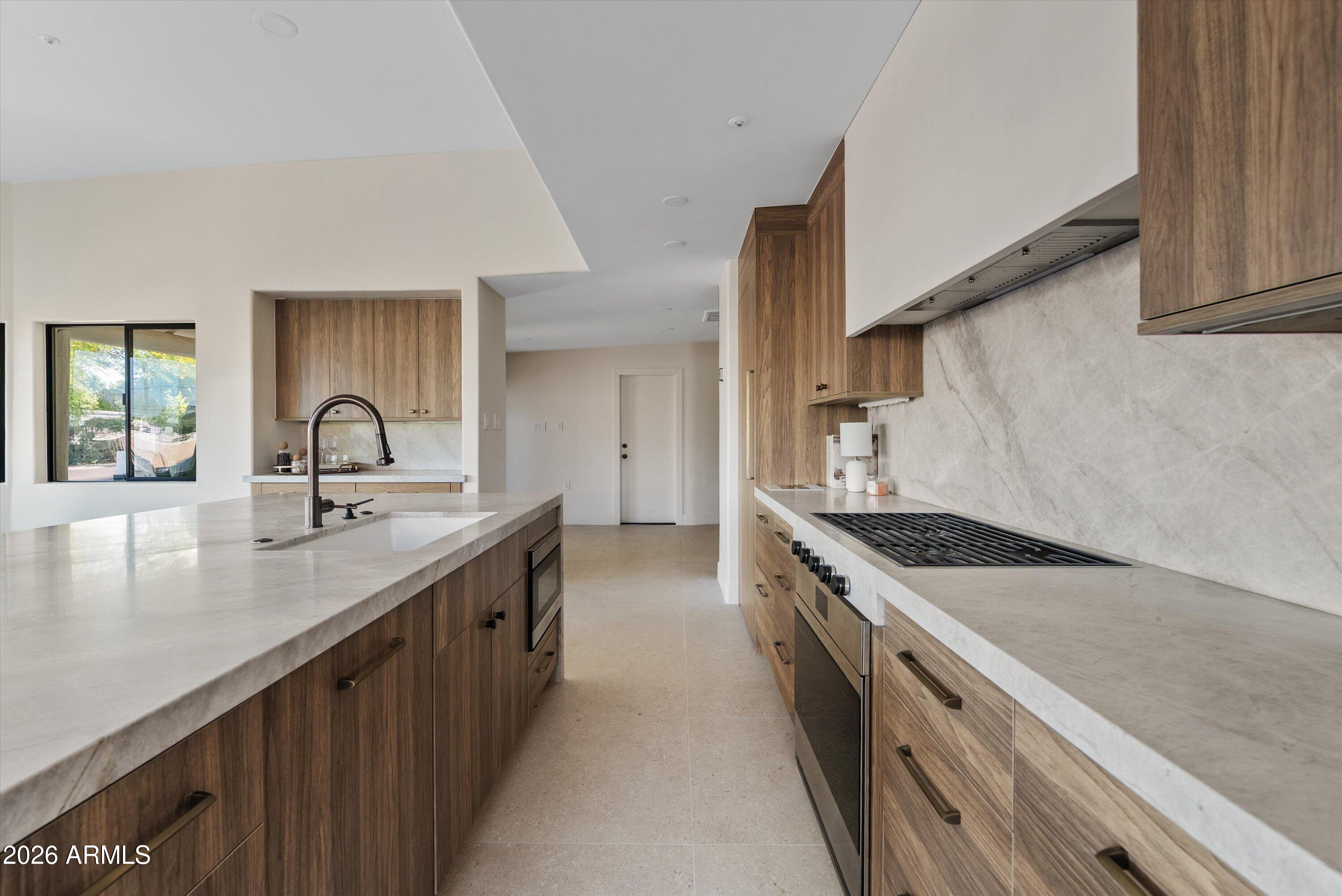 CAMELBACK PARK ESTATES - Residential