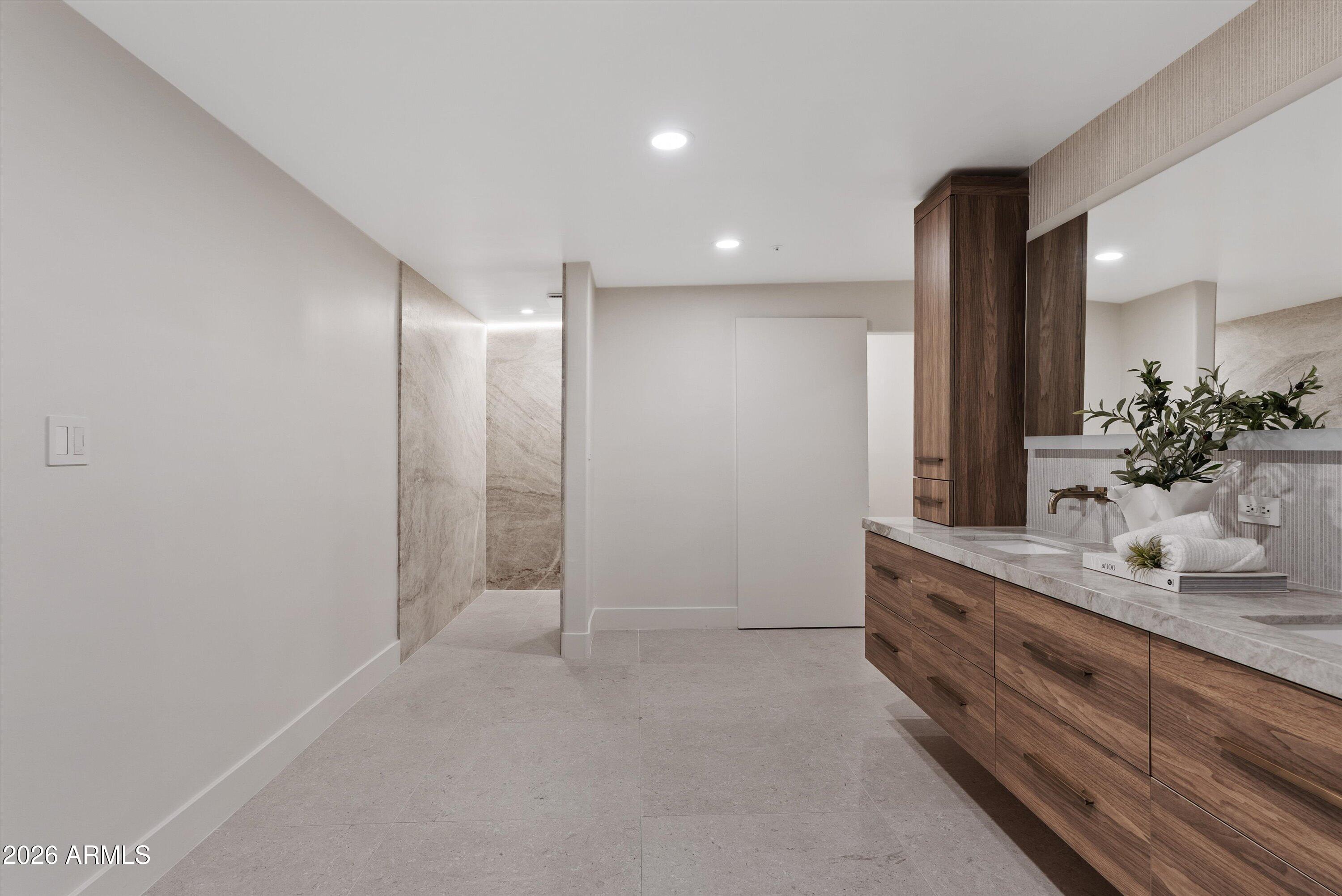 CAMELBACK PARK ESTATES - Residential