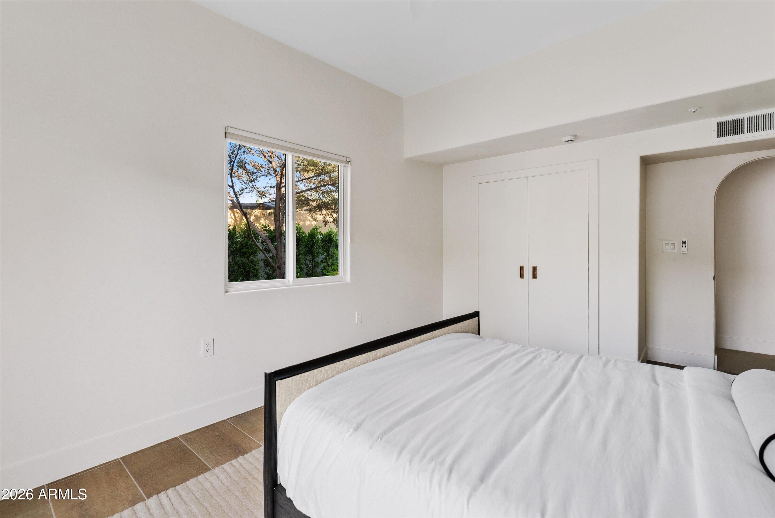 CAMELBACK PARK ESTATES - Residential