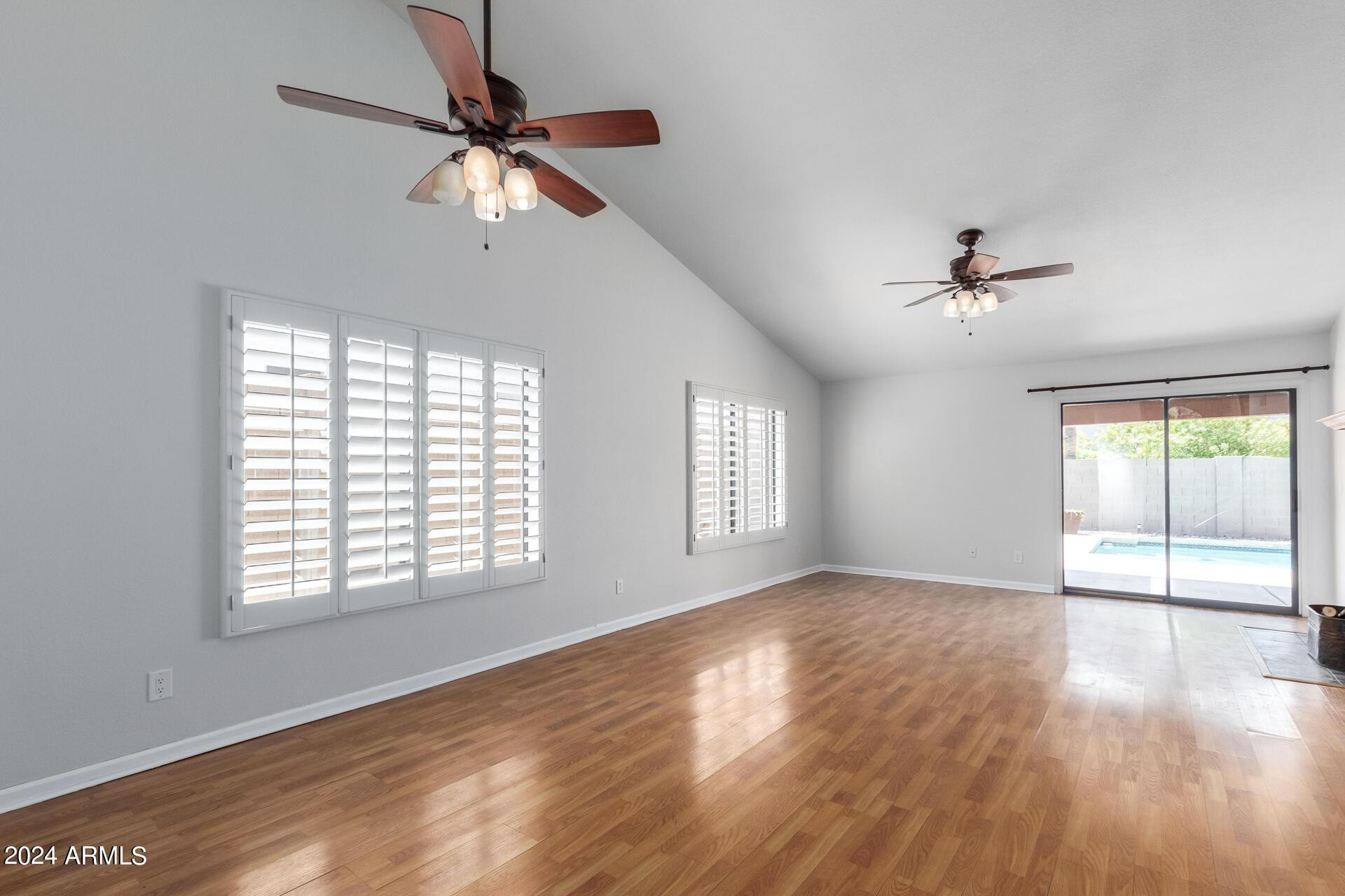 11305 E Sunnyside Drive