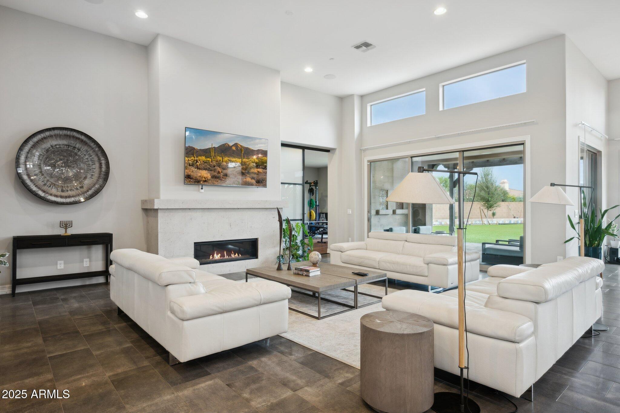 MONTE VISTA - Residential
