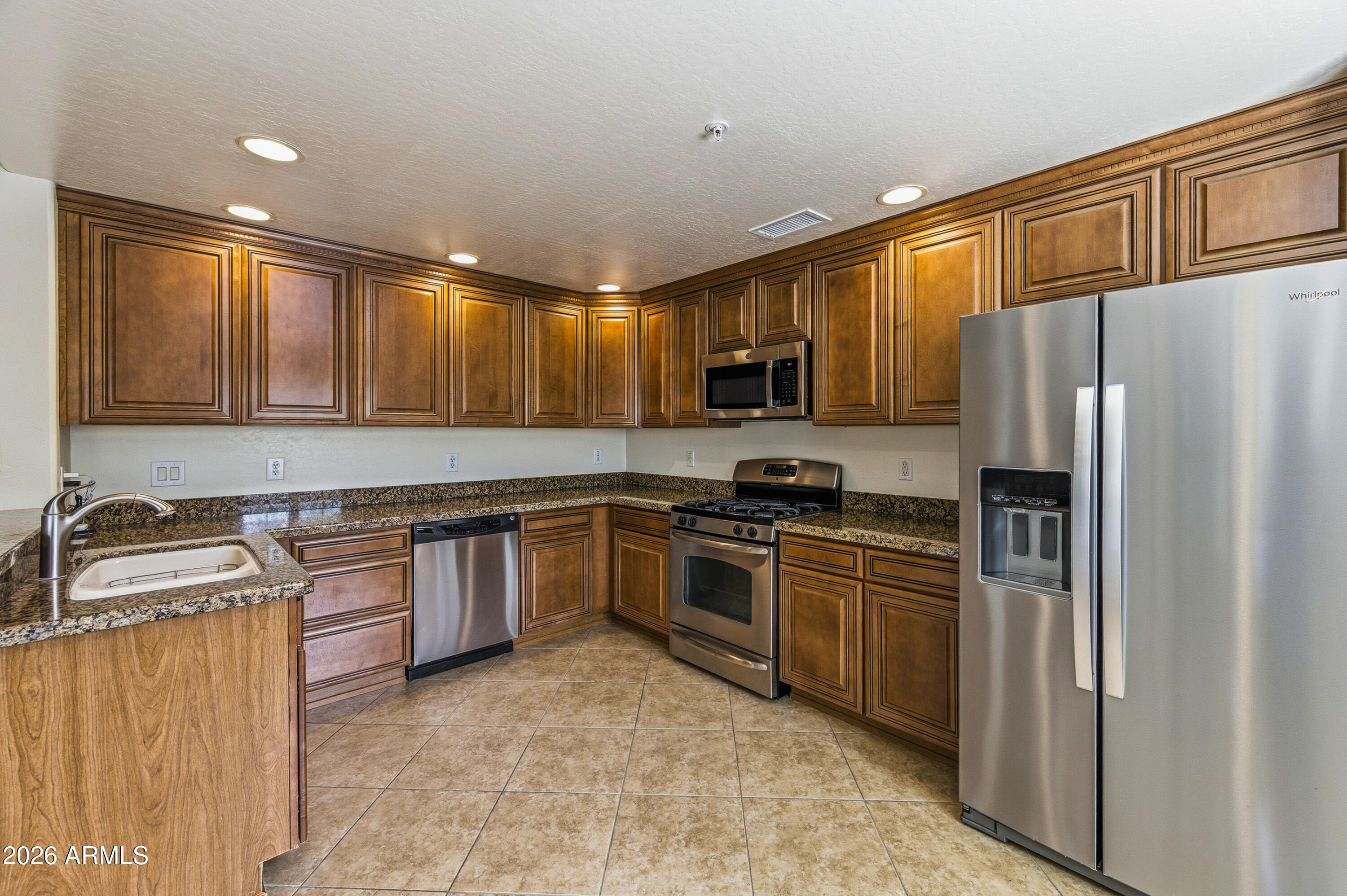 21320 N 56TH Street 2047