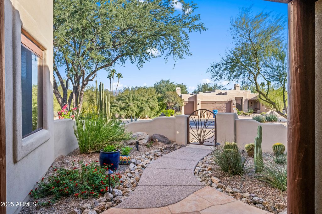 Photo of 26708 N Aguila Road, Rio Verde, AZ 85263 (MLS # 6962988)