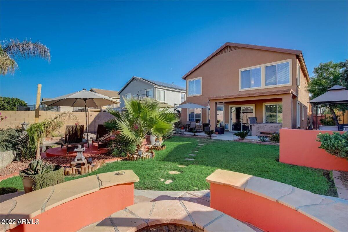 14878 W Bloomfield Road