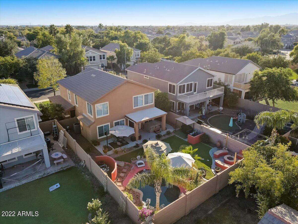 14878 W Bloomfield Road