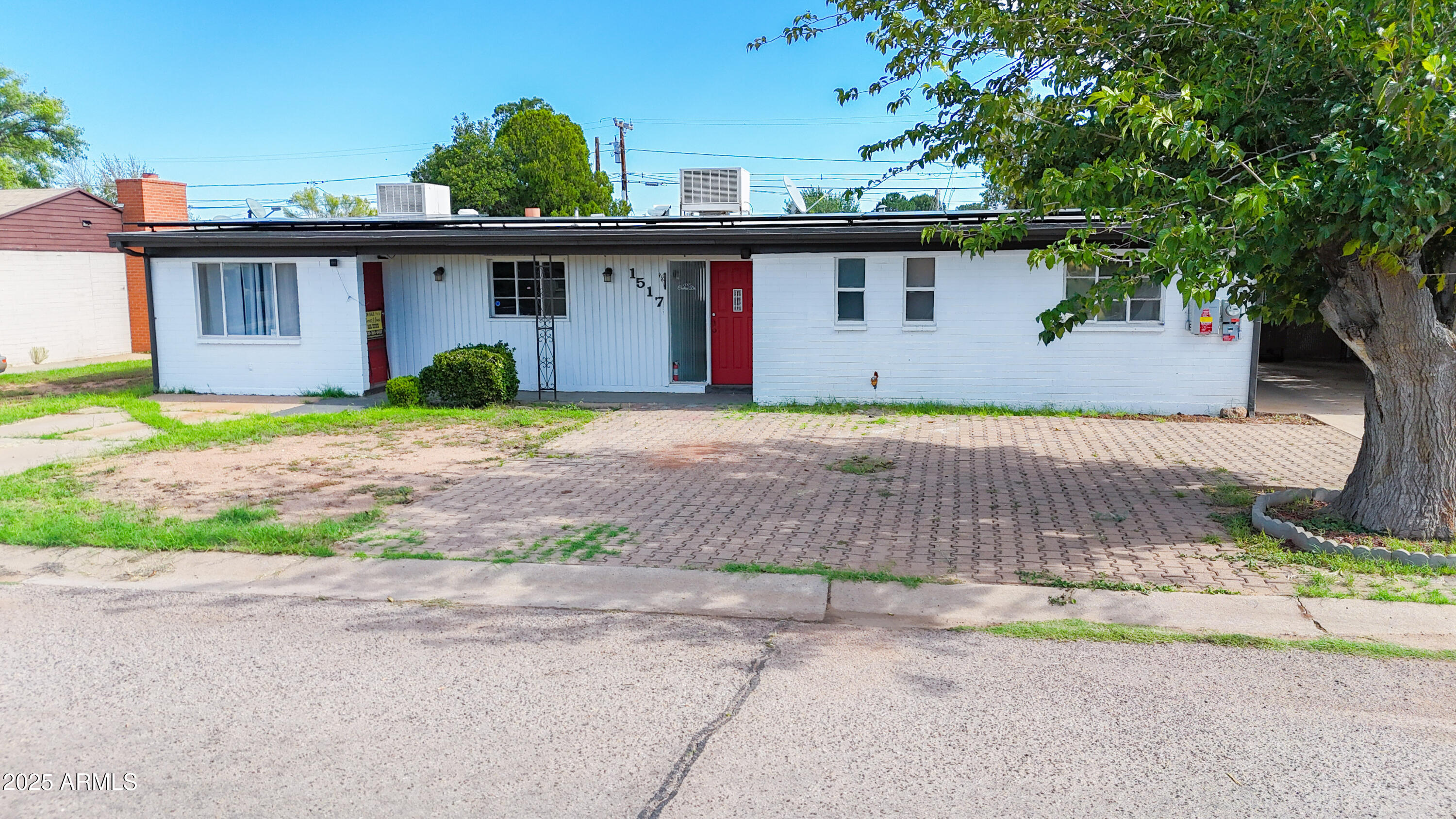 1517 Cochise Drive