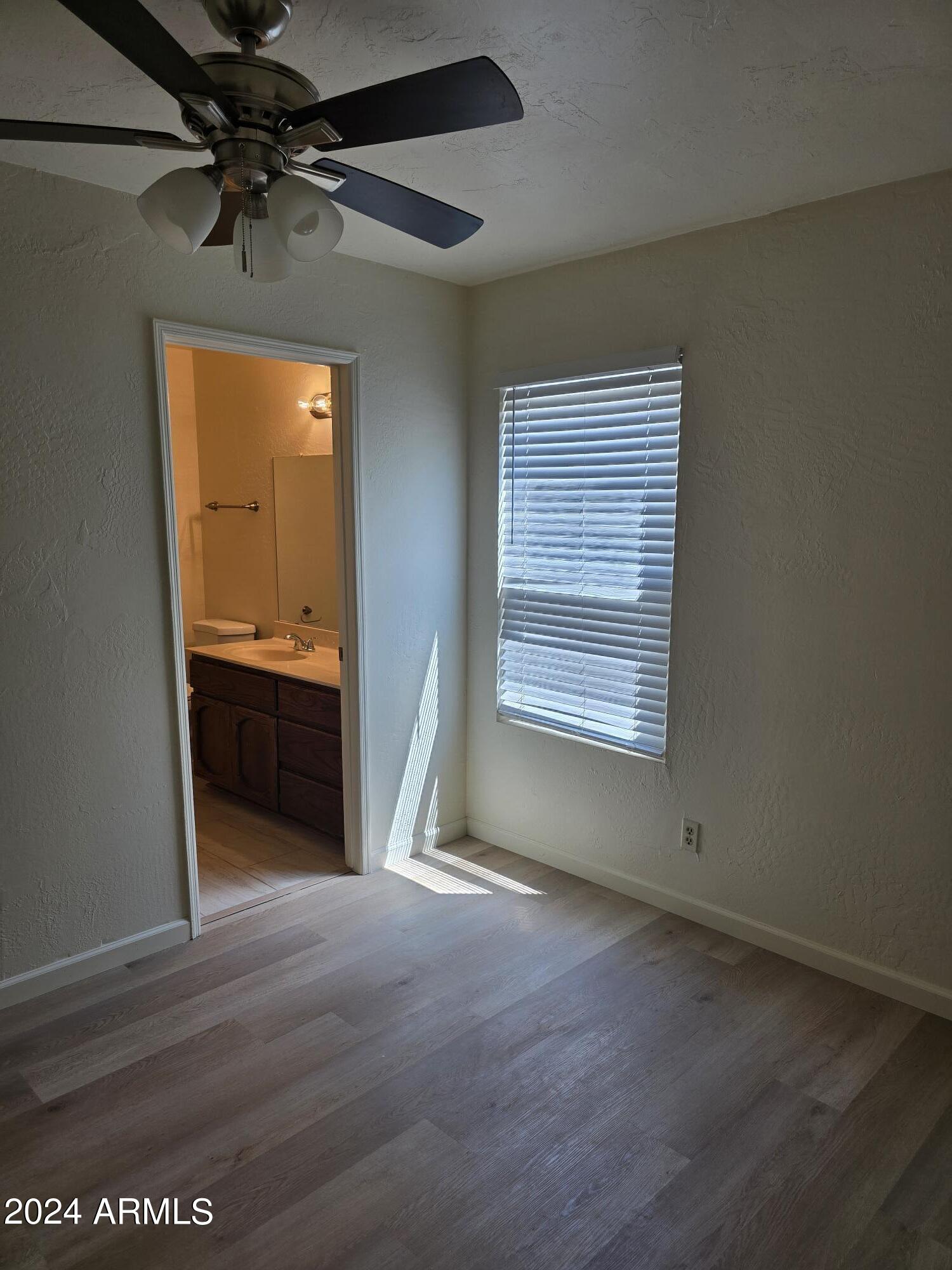 Phoenix, Arizona 85014, United States, 2 Bedrooms Bedrooms, ,3 BathroomsBathrooms,Residential,Active,242654