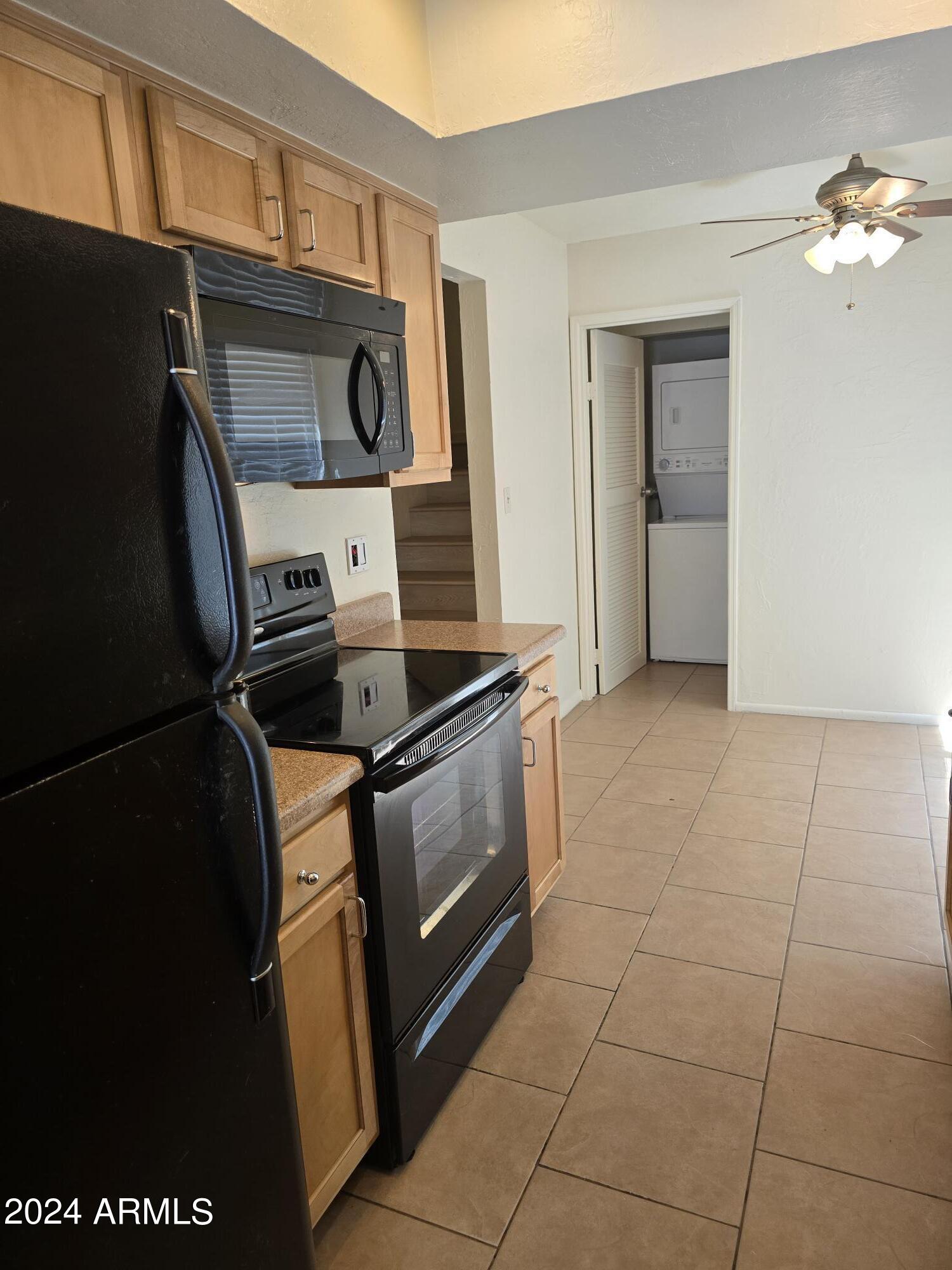 Phoenix, Arizona 85014, United States, 2 Bedrooms Bedrooms, ,3 BathroomsBathrooms,Residential,Active,242654