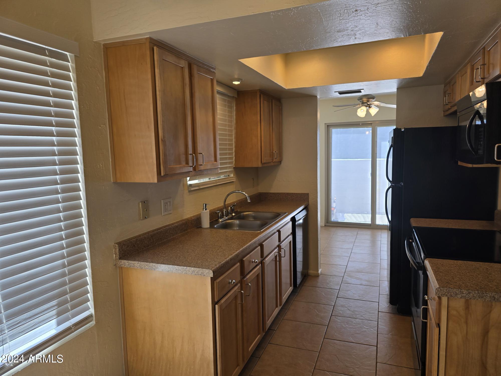 Phoenix, Arizona 85014, United States, 2 Bedrooms Bedrooms, ,3 BathroomsBathrooms,Residential,Active,242654