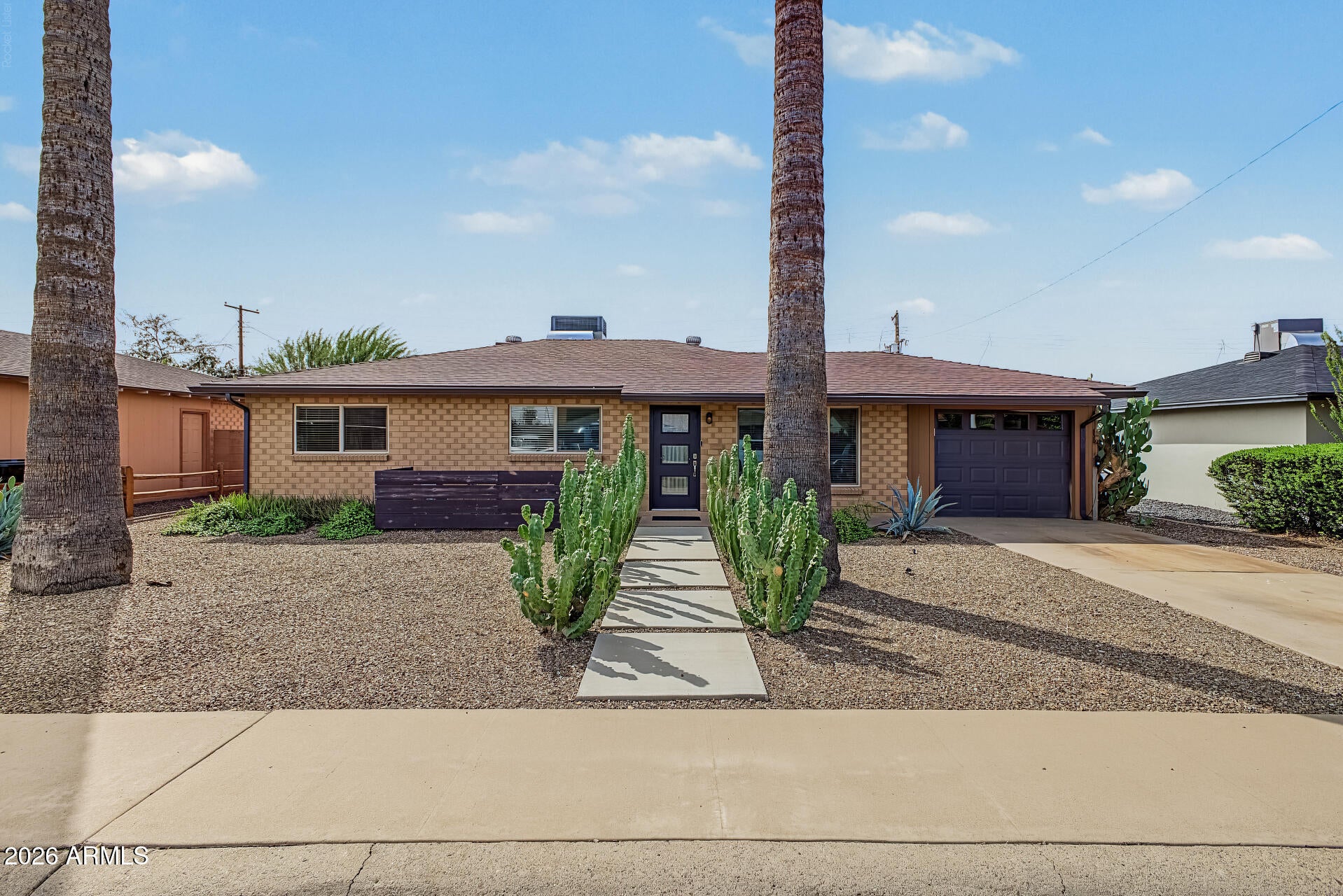 8119 E MITCHELL Drive