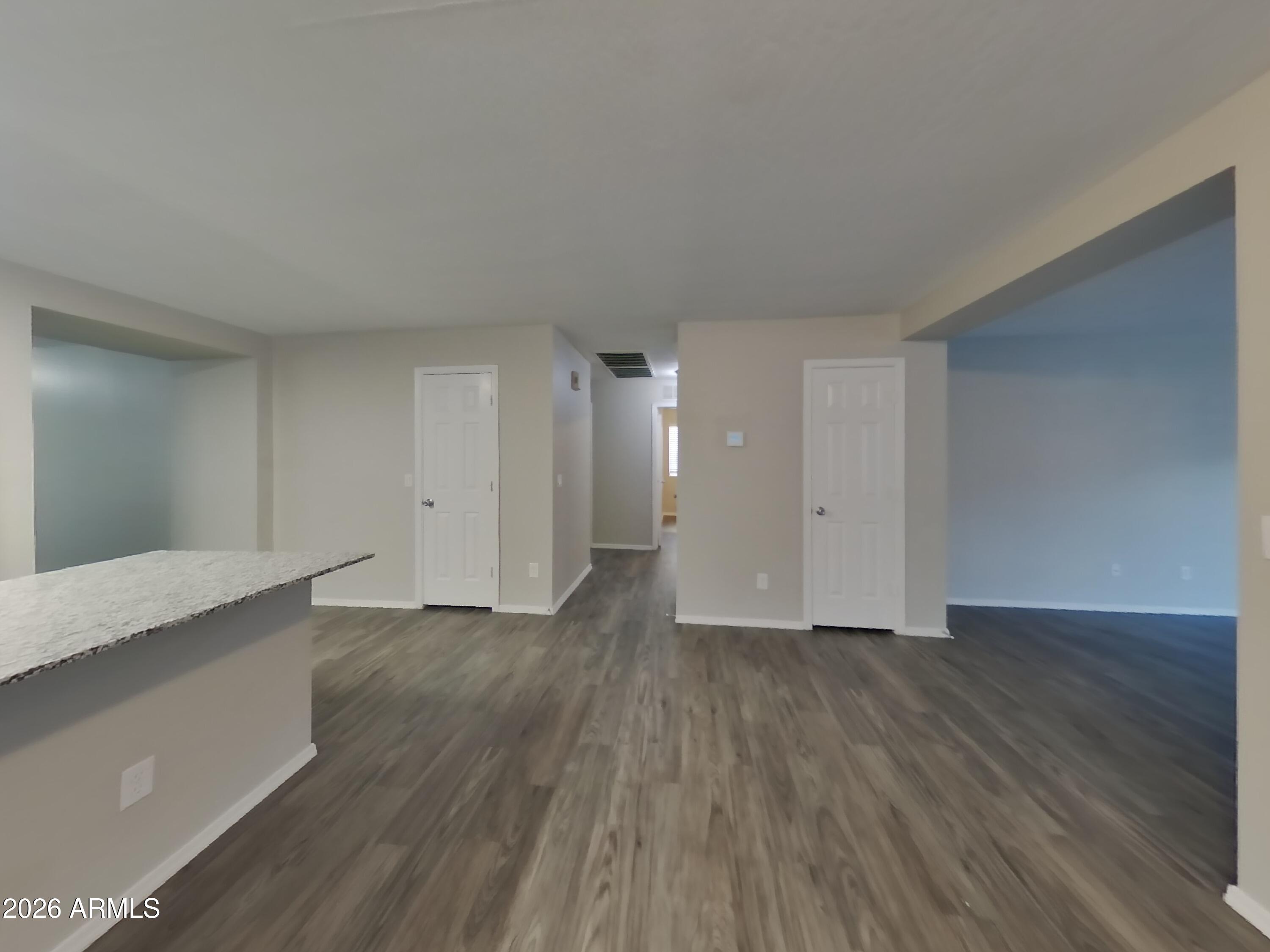 3326 W SAINT ANNE Avenue